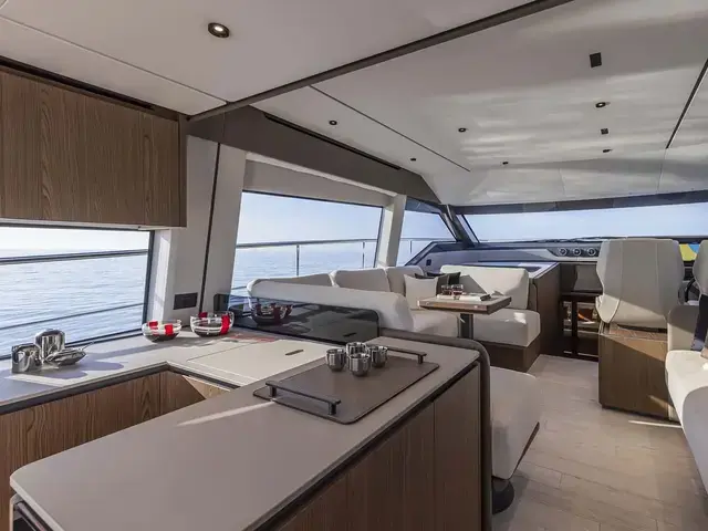 Ferretti Yachts 580