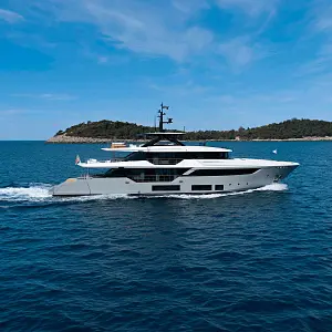 2025 Custom Line NAVETTA 38