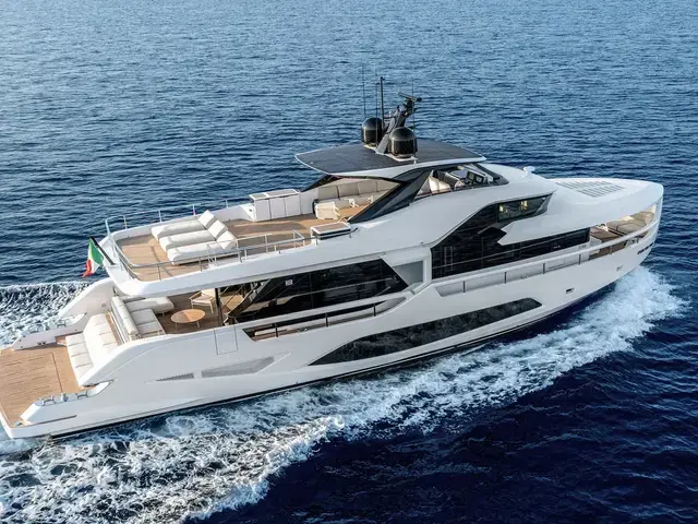 Ferretti Yachts INFYNITO 80