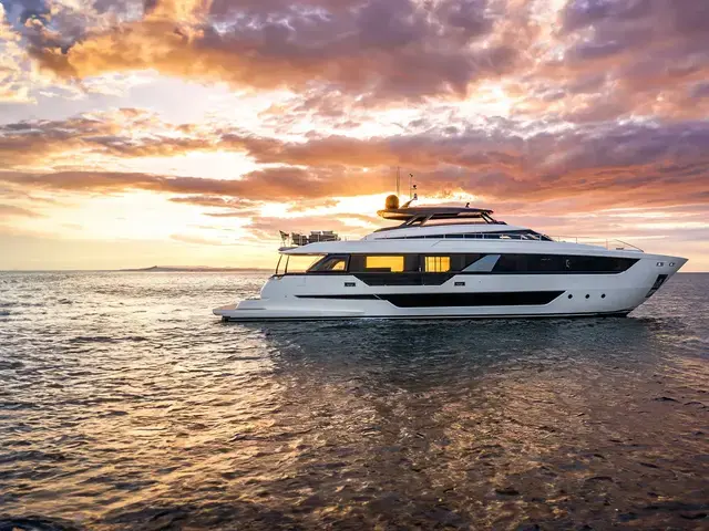 Ferretti Yachts 1000