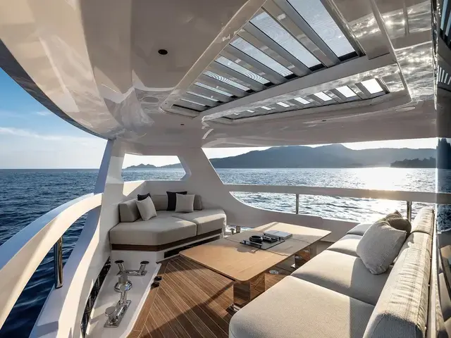 Ferretti Yachts INFYNITO 80