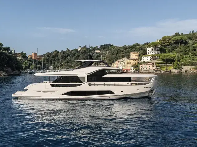 Ferretti Yachts INFYNITO 80