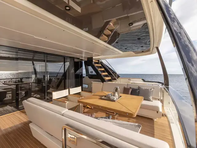 Ferretti Yachts 1000