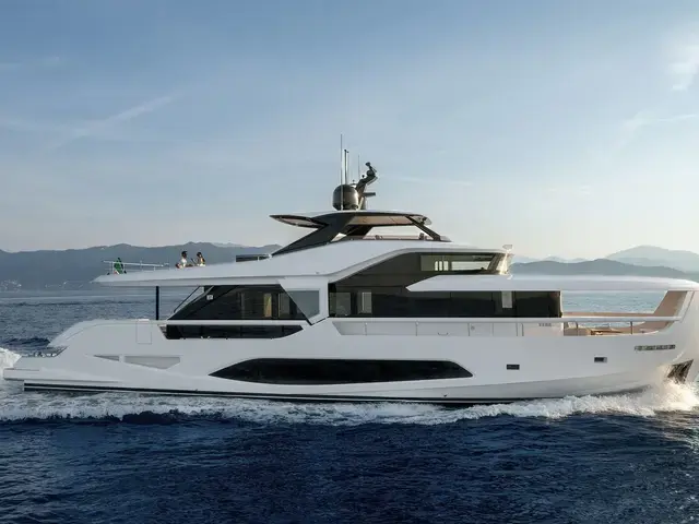 Ferretti Yachts INFYNITO 80