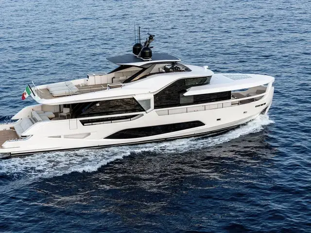 Ferretti Yachts INFYNITO 80