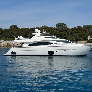 2012 Ferretti Yachts 881