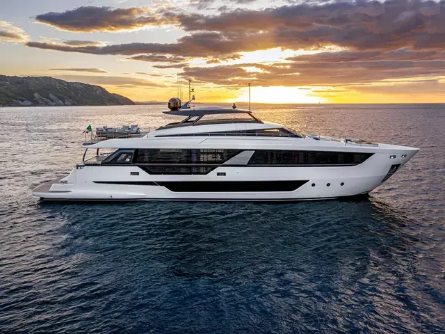 Ferretti Yachts 1000