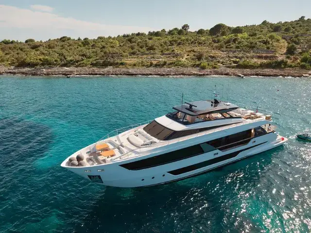 Ferretti Yachts 1000