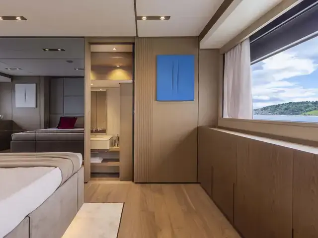 Ferretti Yachts 1000