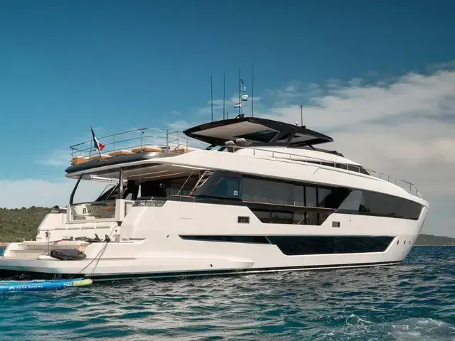 Ferretti Yachts 1000