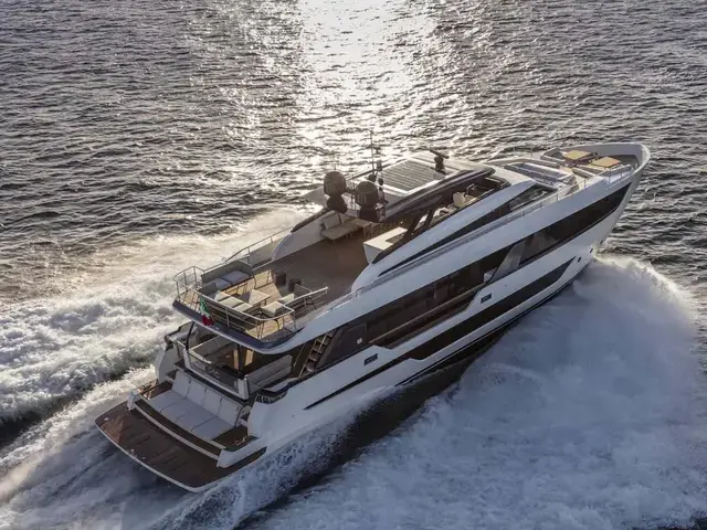 Ferretti Yachts 1000