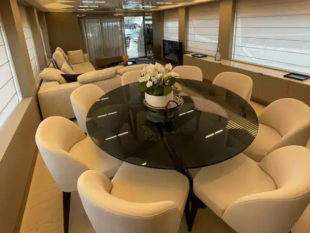 Ferretti Yachts 850