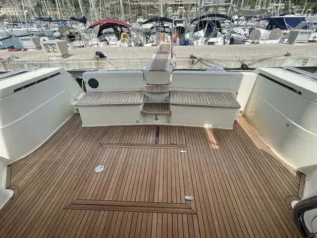 Ferretti Yachts 53