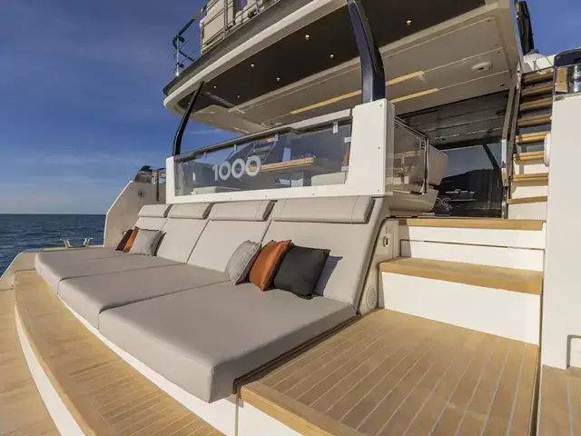 Ferretti Yachts 1000