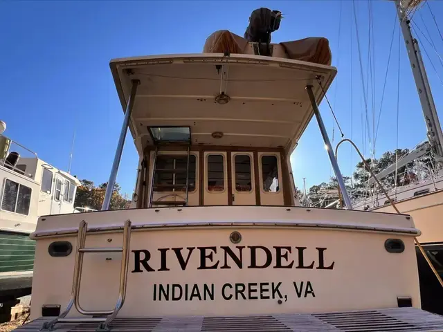 Nauset Flybridge Trawler