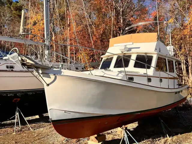 Nauset Flybridge Trawler