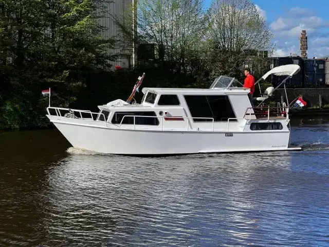 Motor Yacht Elna Kruiser 9.20 AK