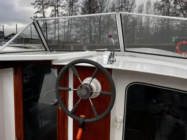 Motor Yacht Elna Kruiser 9.20 AK