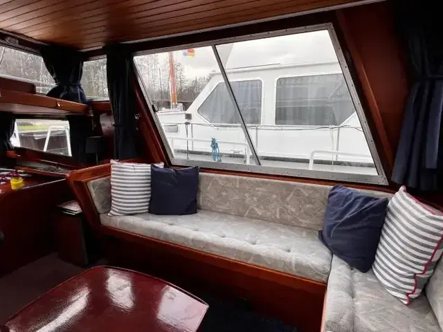 Motor Yacht Elna Kruiser 9.20 AK