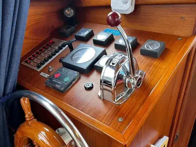 Motor Yacht Elna Kruiser 9.20 AK