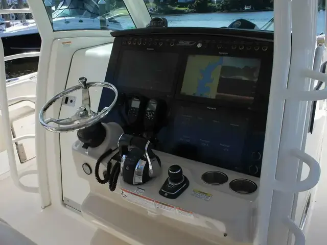 Boston Whaler 380 Outrage