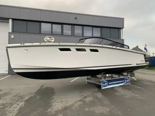 HOC 33 open met Volvo Penta D6 400 pk