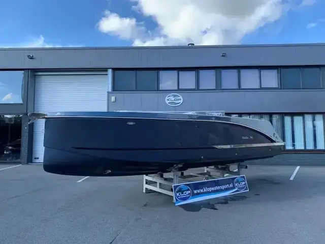 Maxima Boats 740 in metallic gespoten kleurstelling op voorraad!