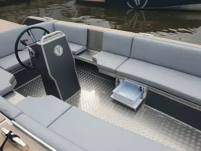 Van Vossen VanVossen Tender 777 (sport)