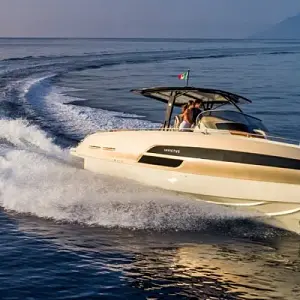  Invictus yachts Invictus 320 gt