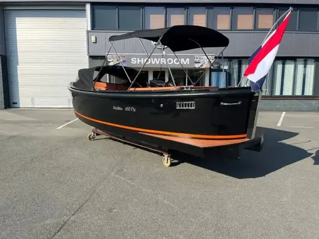 Maxima Boats 650 Flying Lounge met Honda 100 pk