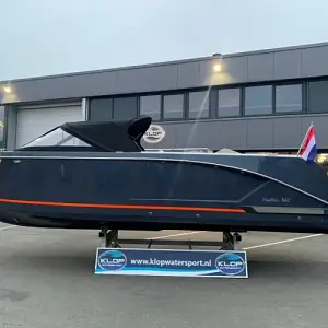 2025 Maxima Boats 840 metallic gespoten op voorraad