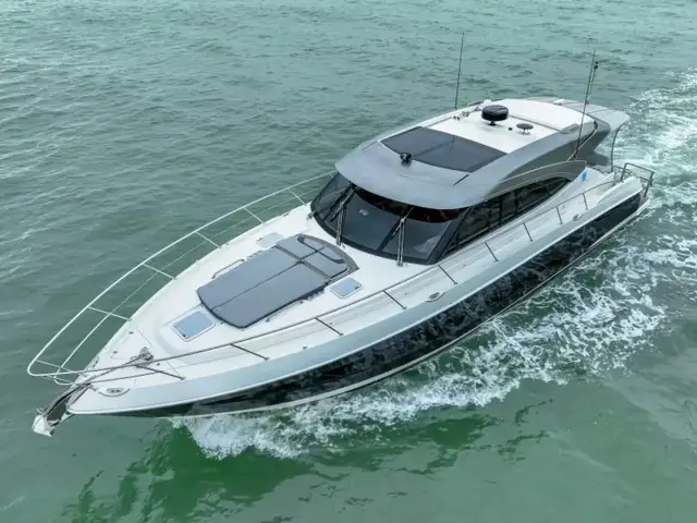 Riviera 5400 Sport Yacht Platinum Edition