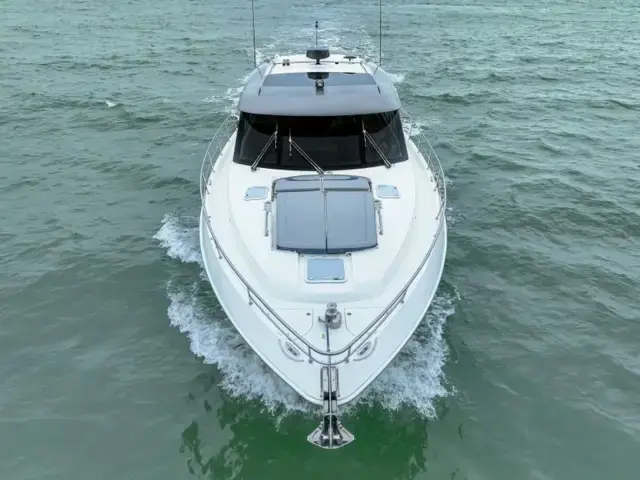 Riviera 5400 Sport Yacht Platinum Edition