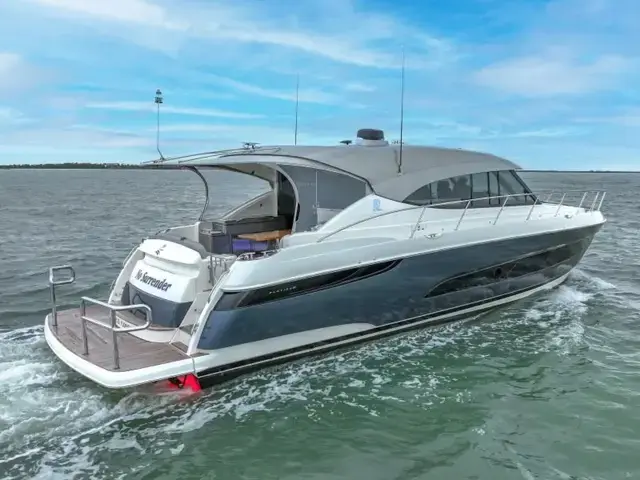 Riviera 5400 Sport Yacht Platinum Edition