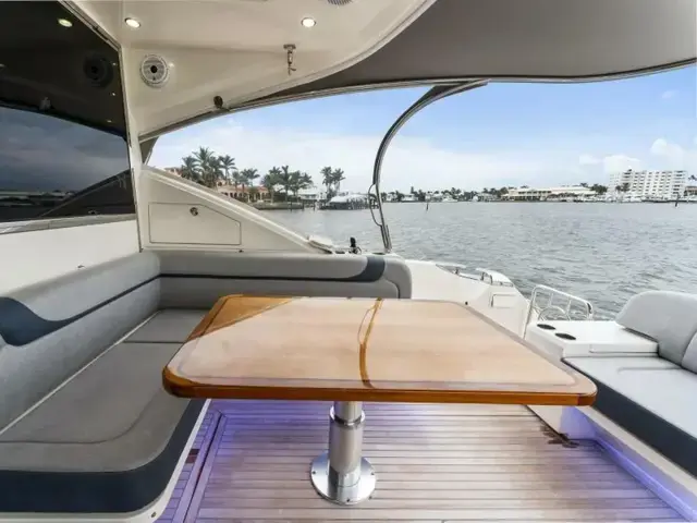 Riviera 5400 Sport Yacht Platinum Edition