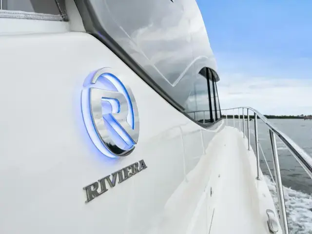 Riviera 5400 Sport Yacht Platinum Edition