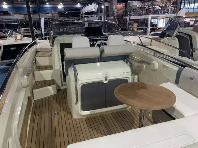 Invictus yachts Invictus 280 GT met Volvo Penta V8 350 pk nieuw op voorraad