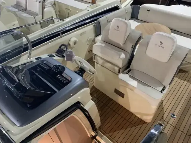 Invictus yachts Invictus 280 GT met Volvo Penta V8 350 pk nieuw op voorraad