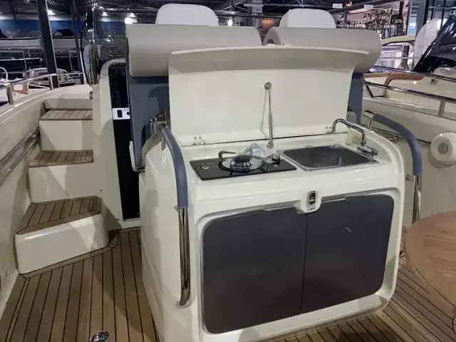 Invictus yachts Invictus 280 GT met Volvo Penta V8 350 pk nieuw op voorraad