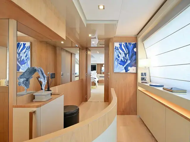 Ferretti Yachts 960