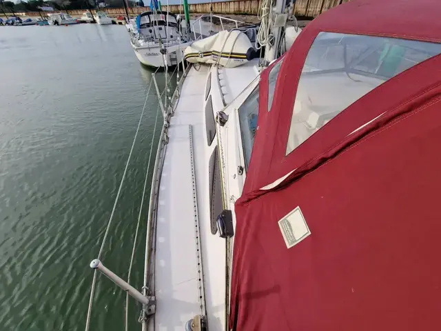 Marcon Yachting 34 Center Cockpit