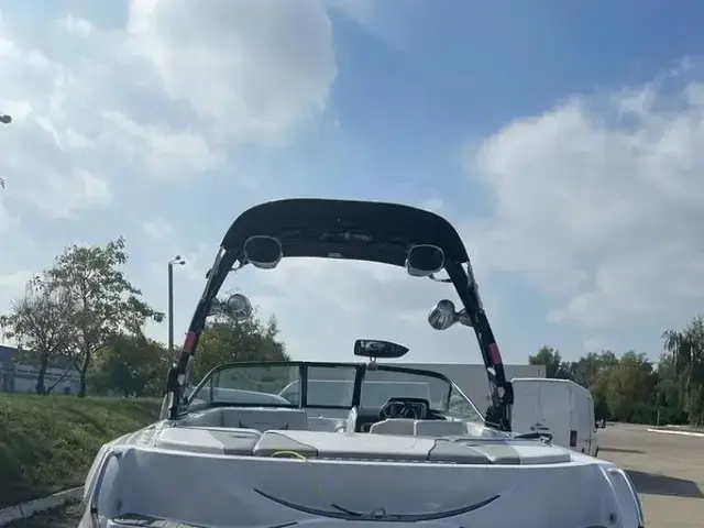 Nautique Super Air 210