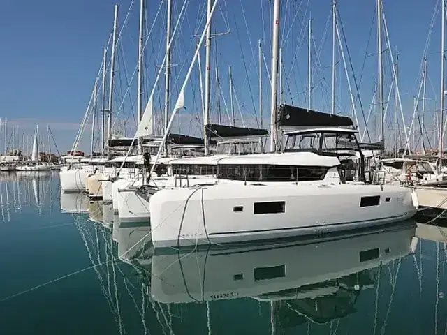 Lagoon 42