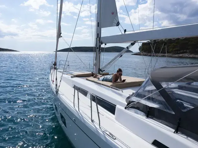 Hanse 548