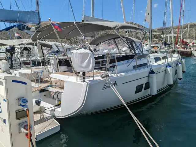 Hanse 548