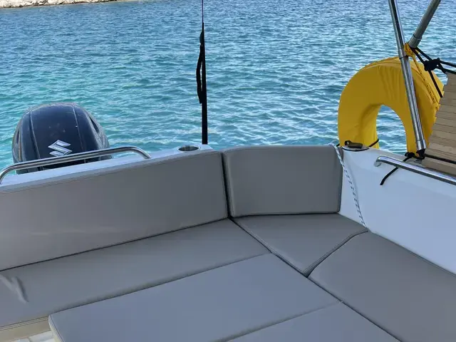 Beneteau Antares 7