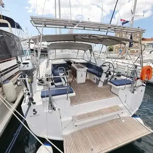 2019 Beneteau Oceanis 51.1