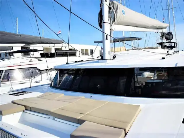 Fountaine Pajot Astrea 42