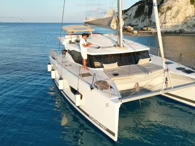 Fountaine Pajot Lucia 40