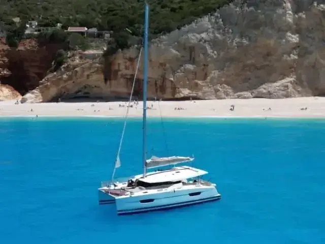 Fountaine Pajot Lucia 40